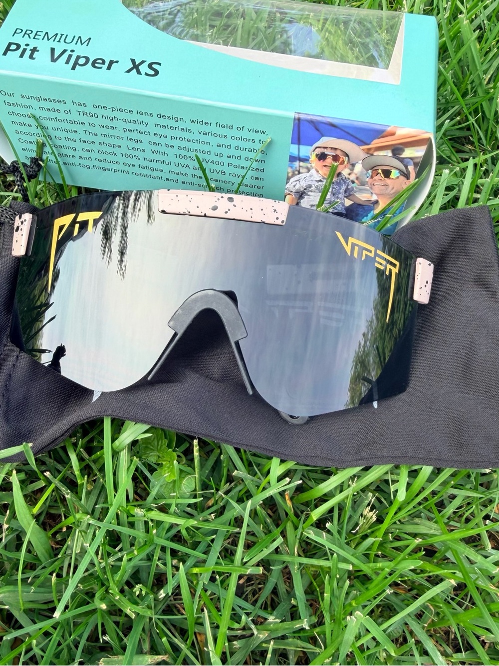 Pit Viper XS Shield Lens - Black Mirror with Pink Speck Arms
